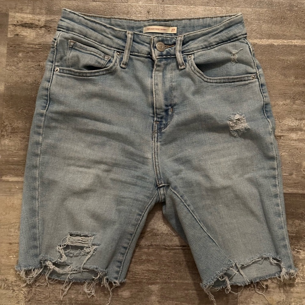 Levi's High Rise Cut Off Shorts - Picture 2 of 3